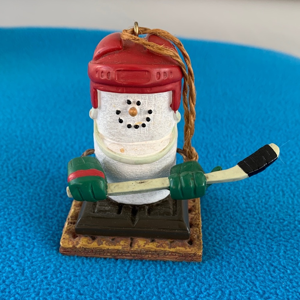 S’Mores Hockey Player Ornament - Picture 2 of 6